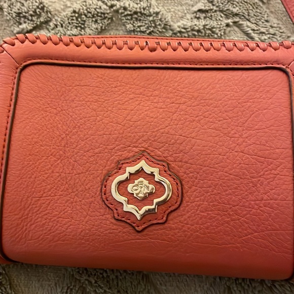 Oryany Mauve Leather Crossbody Purse. - Picture 2 of 4